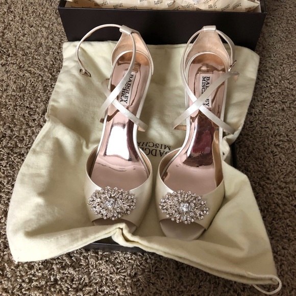 Badgley Mischka Shoes - Bagdley Mischka Abagail bridal wedge sandal Wedding Ready!